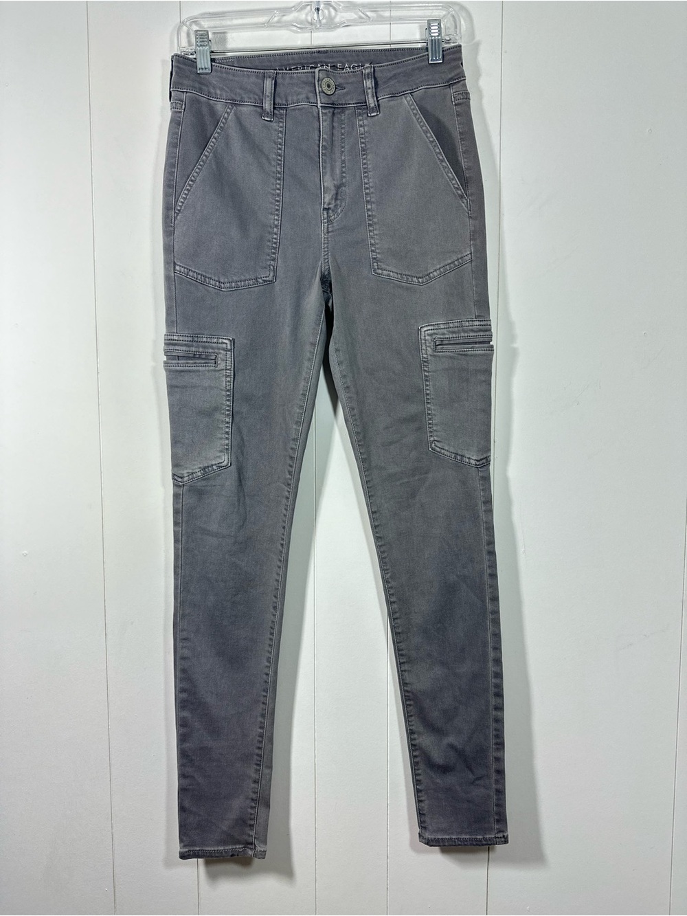 American Eagle Size 8 Long Hi-Rise Gray Cargo Jegging Next Level Stretch - Picture 1 of 14
